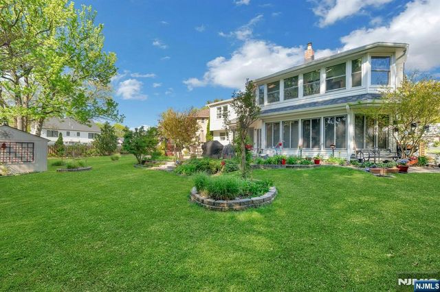 10 Ronald Terrace, Springfield, NJ 07081