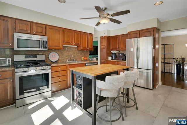10 Ronald Terrace, Springfield, NJ 07081