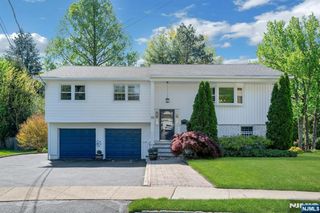 10 Ronald Terrace, Springfield, NJ 07081