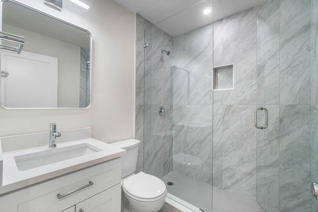 325 SW 8TH Avenue, Delray Beach, FL 33444