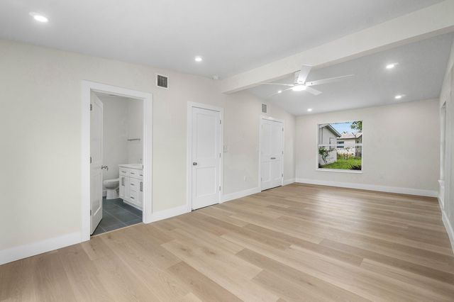 325 SW 8TH Avenue, Delray Beach, FL 33444