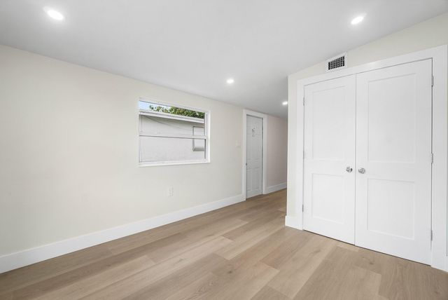 325 SW 8TH Avenue, Delray Beach, FL 33444