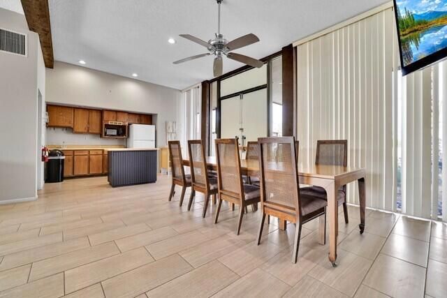 1655 E Palm Canyon Drive 114, Palm Springs, CA 92264