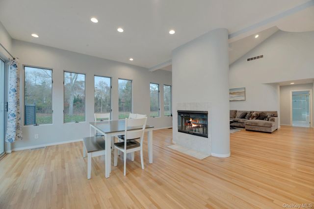 35 Bay Avenue W, Hampton Bays, NY 11946