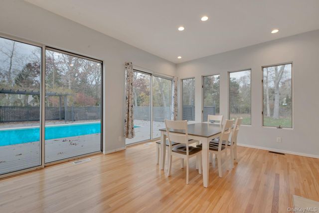 35 Bay Avenue W, Hampton Bays, NY 11946