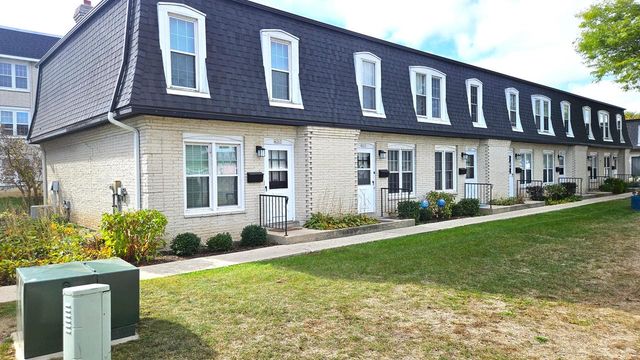 4273 W Cherrywood LANE, Brown Deer, WI 53209