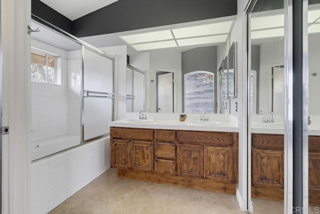 Image 28 of property listing at 2194 Lago Ventana, Chula Vista, CA 91914