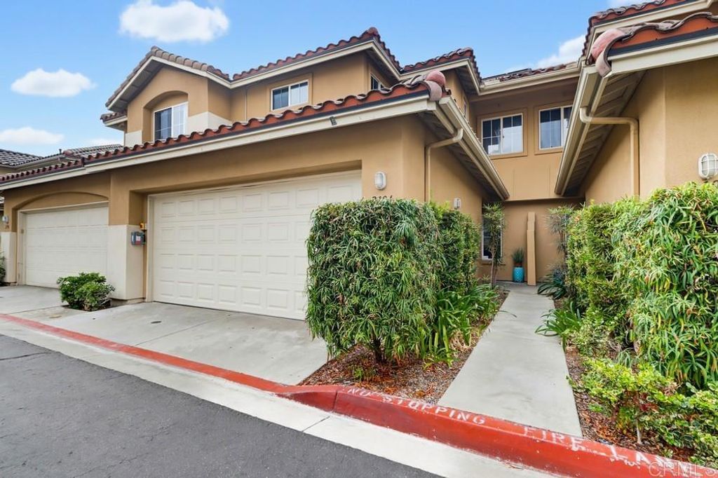Image 3 of property listing at 2194 Lago Ventana, Chula Vista, CA 91914