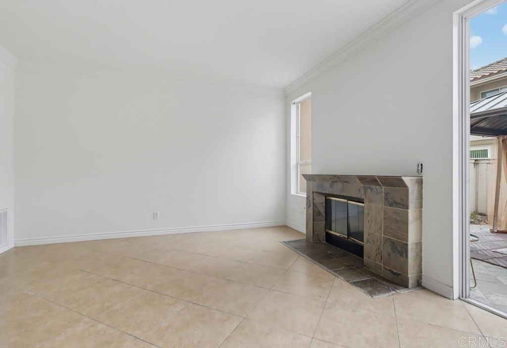 Image 8 of property listing at 2194 Lago Ventana, Chula Vista, CA 91914