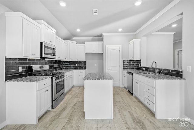 818 Copper, Lowell, AR 72745