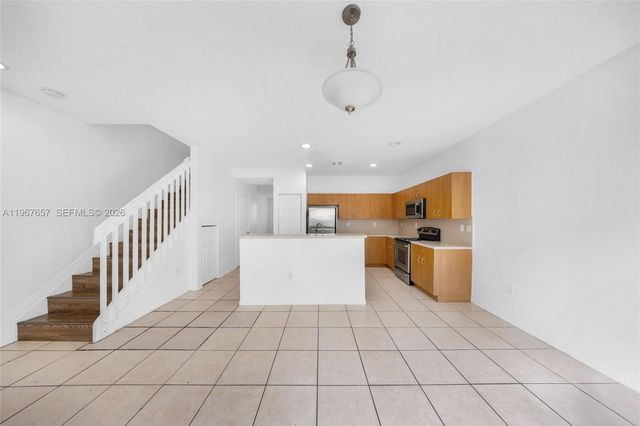 951 NE 42nd Ter, Homestead, FL 33033