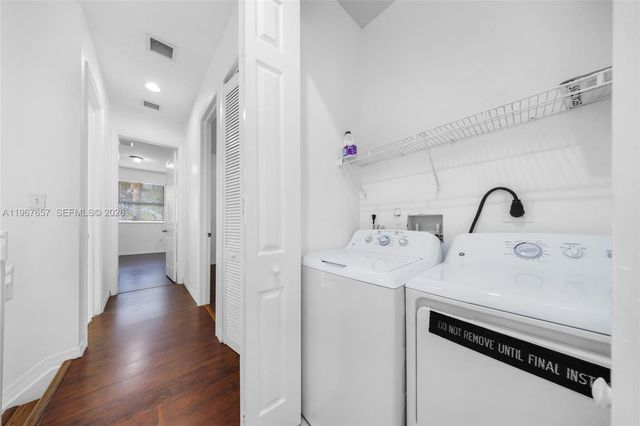 951 NE 42nd Ter, Homestead, FL 33033