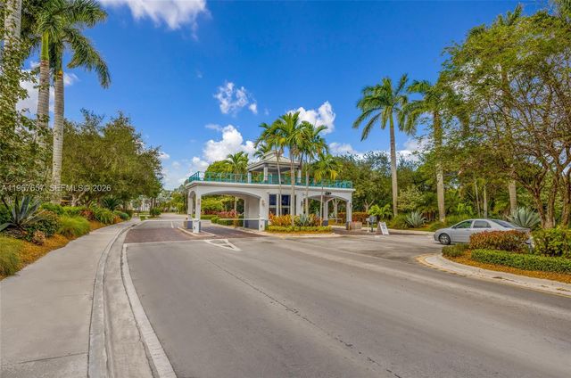 951 NE 42nd Ter, Homestead, FL 33033