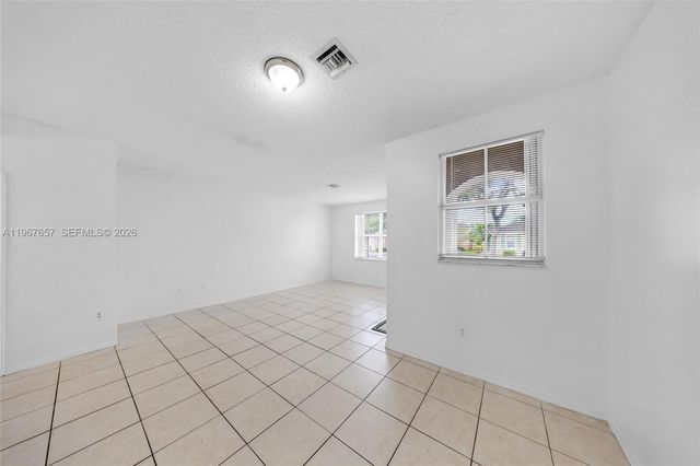 951 NE 42nd Ter, Homestead, FL 33033