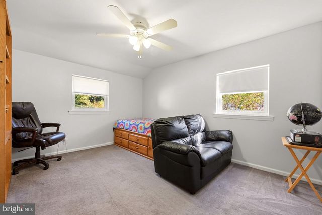 15 ALDEN RD, Blackwood, NJ 08012