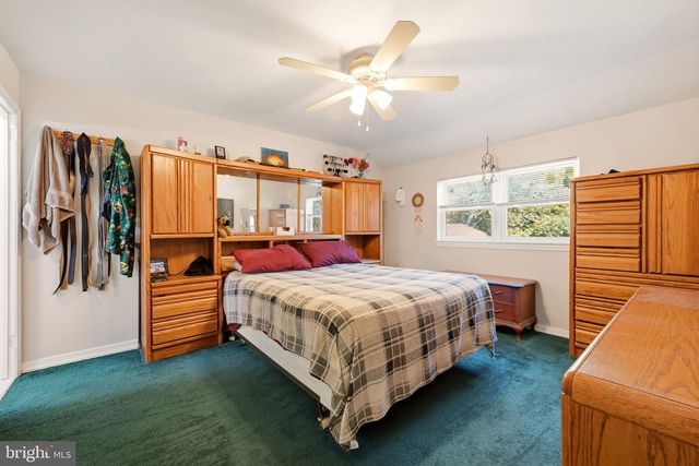 15 ALDEN RD, Blackwood, NJ 08012