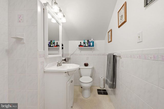 15 ALDEN RD, Blackwood, NJ 08012