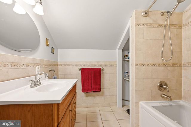 15 ALDEN RD, Blackwood, NJ 08012