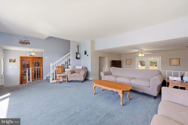 15 ALDEN RD, Blackwood, NJ 08012