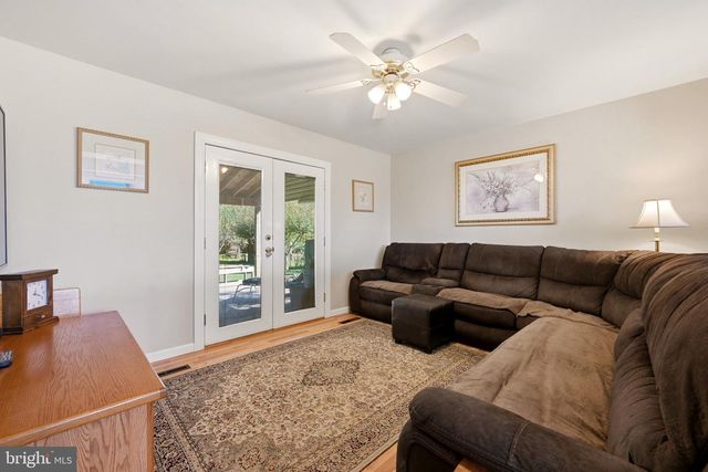 15 ALDEN RD, Blackwood, NJ 08012