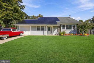 15 ALDEN RD, Blackwood, NJ 08012