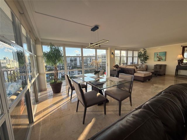 1000 Parkview Dr 720, Hallandale Beach, FL 33009