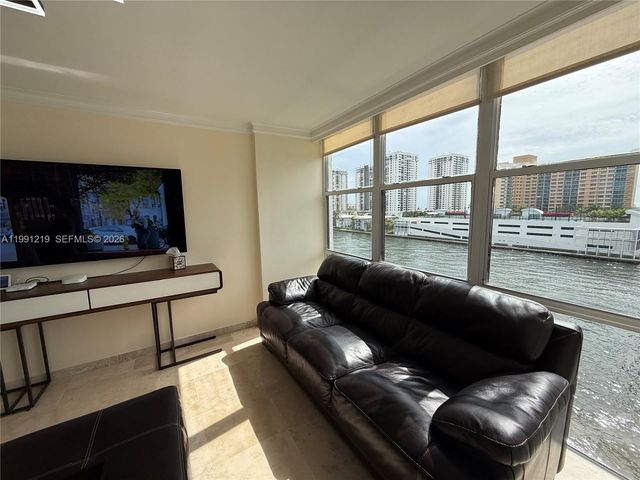 1000 Parkview Dr 720, Hallandale Beach, FL 33009