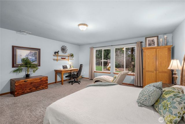 5901 45th Avenue Ct E, Tacoma, WA 98443