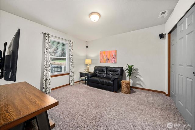 5901 45th Avenue Ct E, Tacoma, WA 98443