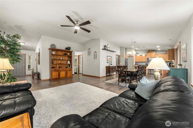 5901 45th Avenue Ct E, Tacoma, WA 98443