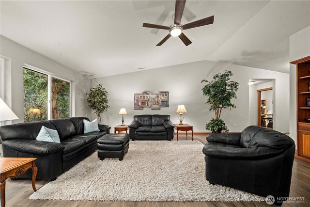 5901 45th Avenue Ct E, Tacoma, WA 98443