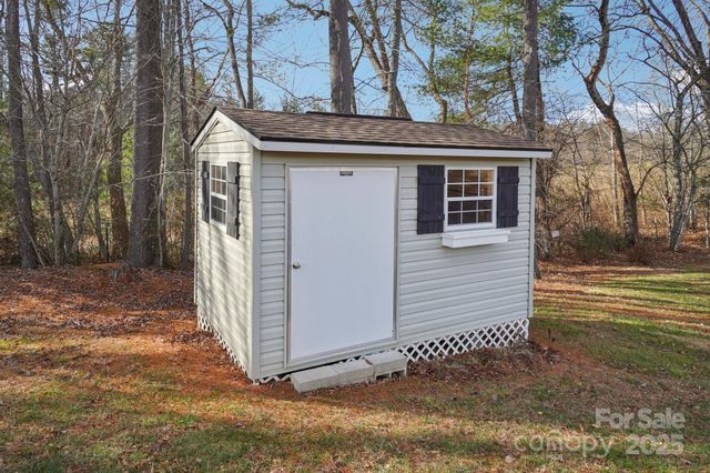 98 Asher Lane, Etowah, NC 28729