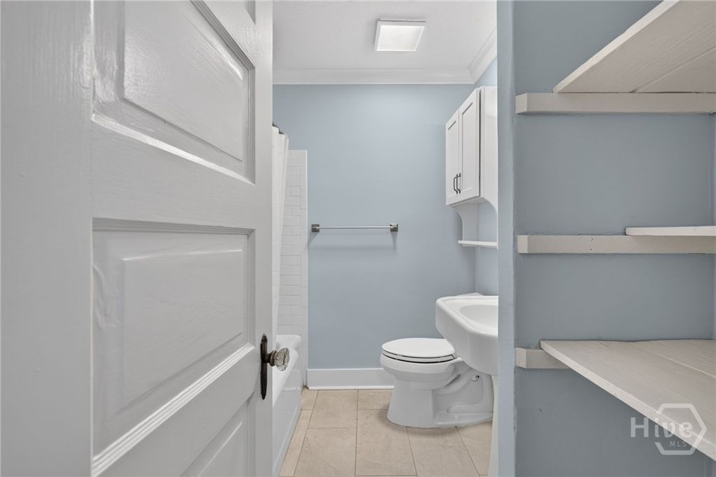 Image 15 of property listing at 304 9th Street, Tybee Island, GA 31328