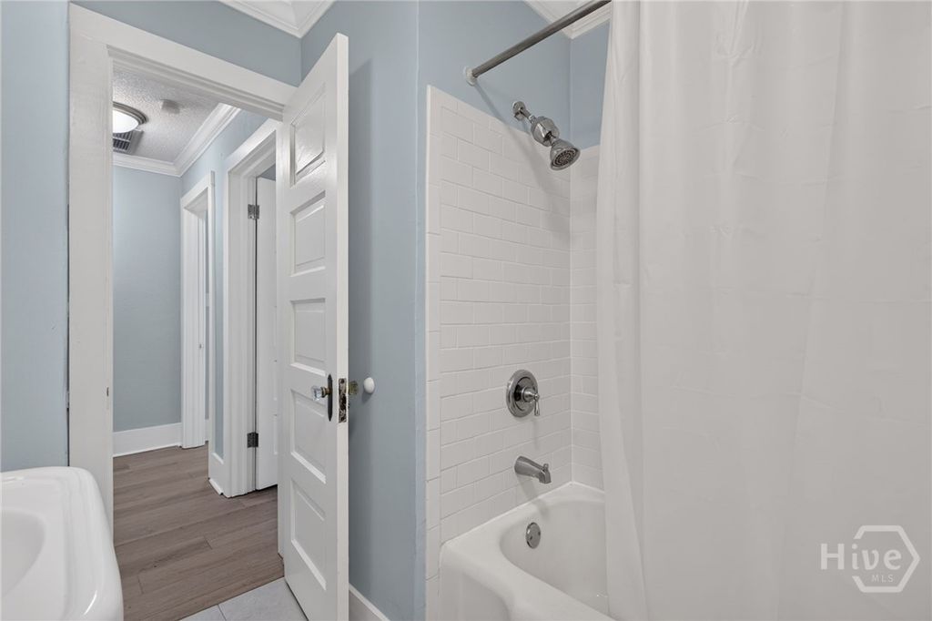 Image 18 of property listing at 304 9th Street, Tybee Island, GA 31328