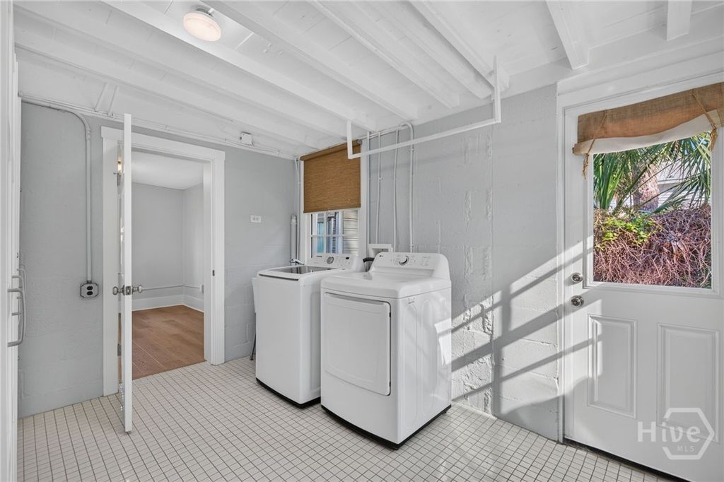 Image 28 of property listing at 304 9th Street, Tybee Island, GA 31328