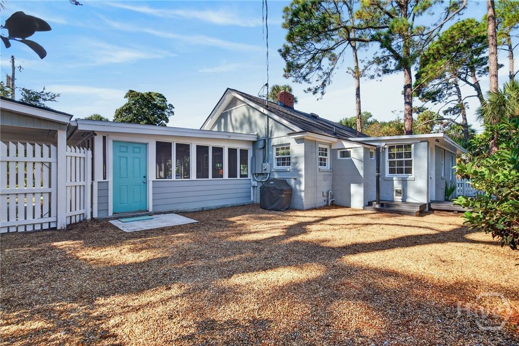 Image 36 of property listing at 304 9th Street, Tybee Island, GA 31328