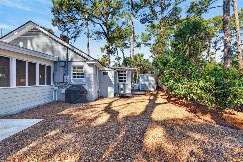 Image 37 of property listing at 304 9th Street, Tybee Island, GA 31328