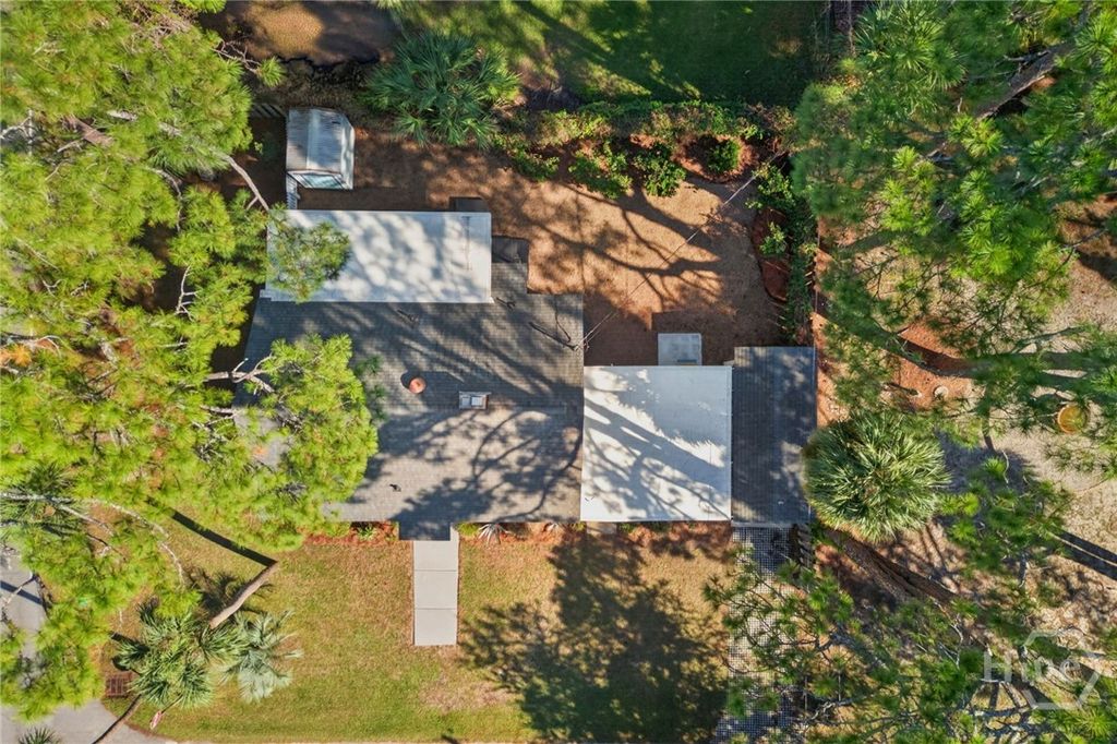 Image 42 of property listing at 304 9th Street, Tybee Island, GA 31328