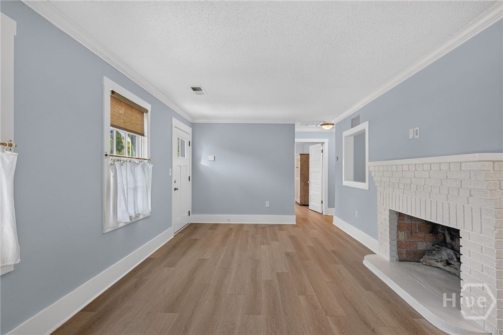 Image 7 of property listing at 304 9th Street, Tybee Island, GA 31328
