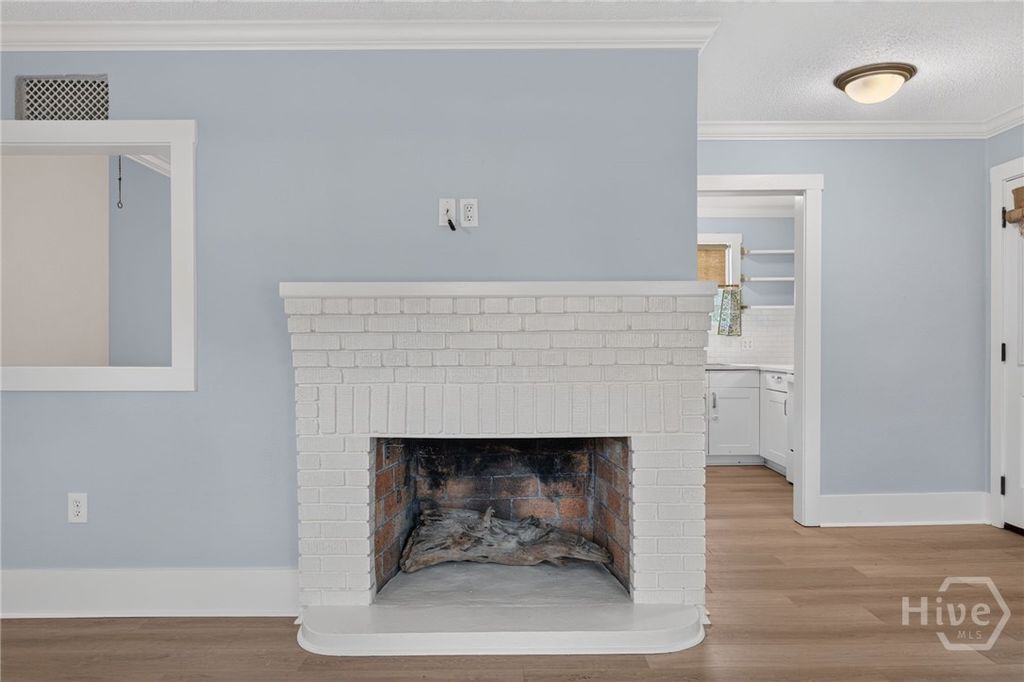 Image 8 of property listing at 304 9th Street, Tybee Island, GA 31328