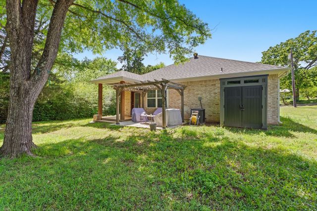 317 Brentwood Drive, Bullard, TX 75757