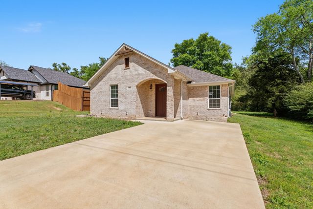 317 Brentwood Drive, Bullard, TX 75757