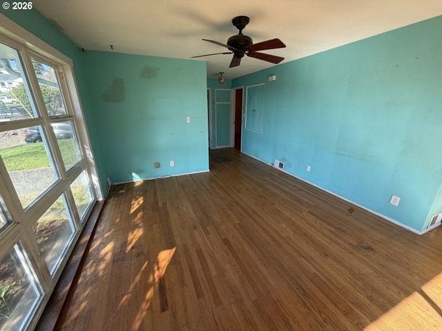 398 ATLANTIC St, Astoria, OR 97103