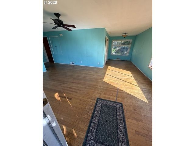 398 ATLANTIC St, Astoria, OR 97103