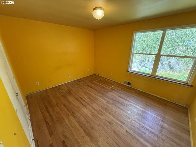 398 ATLANTIC St, Astoria, OR 97103