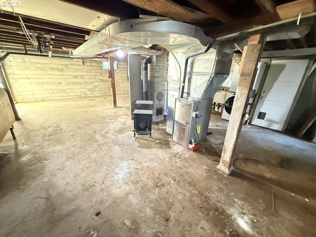 398 ATLANTIC St, Astoria, OR 97103