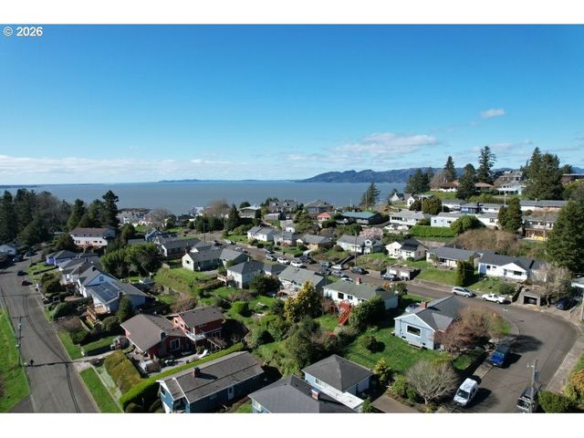 398 ATLANTIC St, Astoria, OR 97103