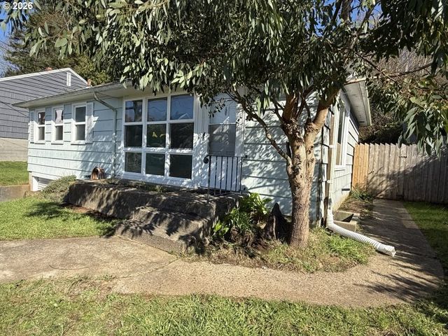 398 ATLANTIC St, Astoria, OR 97103