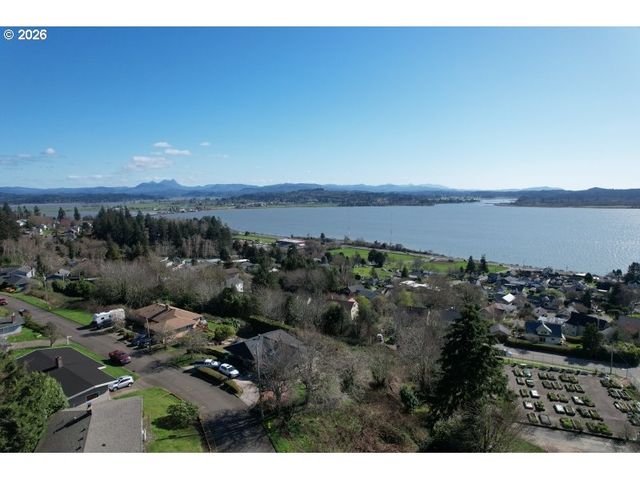 398 ATLANTIC St, Astoria, OR 97103