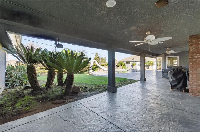 3013 Hillcrest Court, Madera, CA 93637